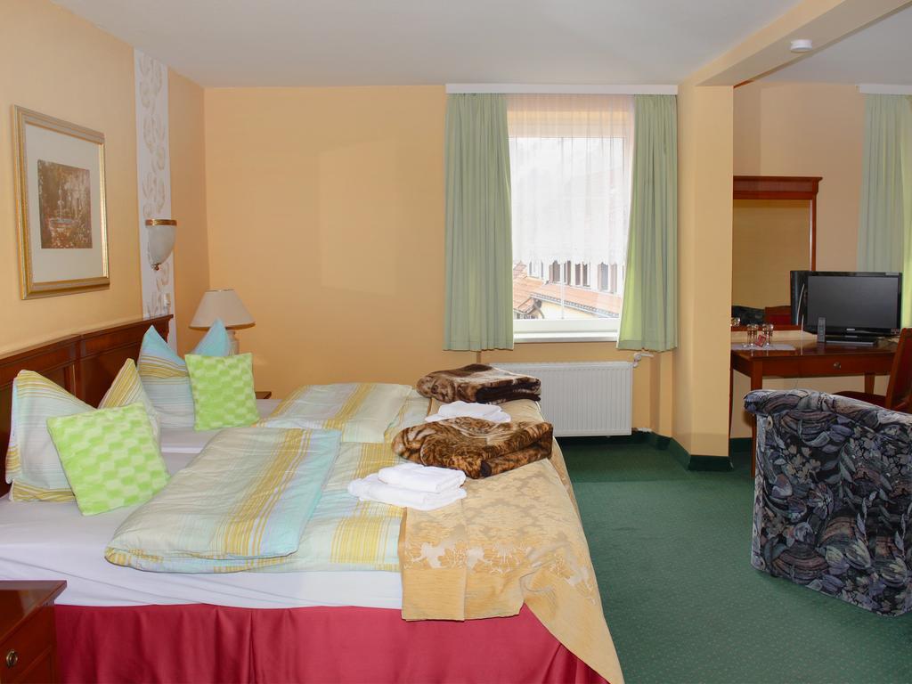 Parkhotel Sonne Schonau im Schwarzwald Exterior photo